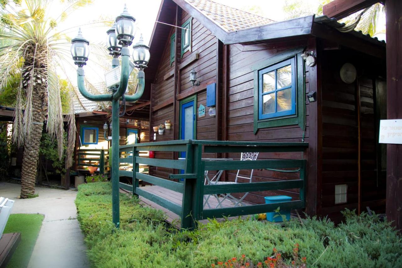 Family Cabin Menaẖemya Exterior foto