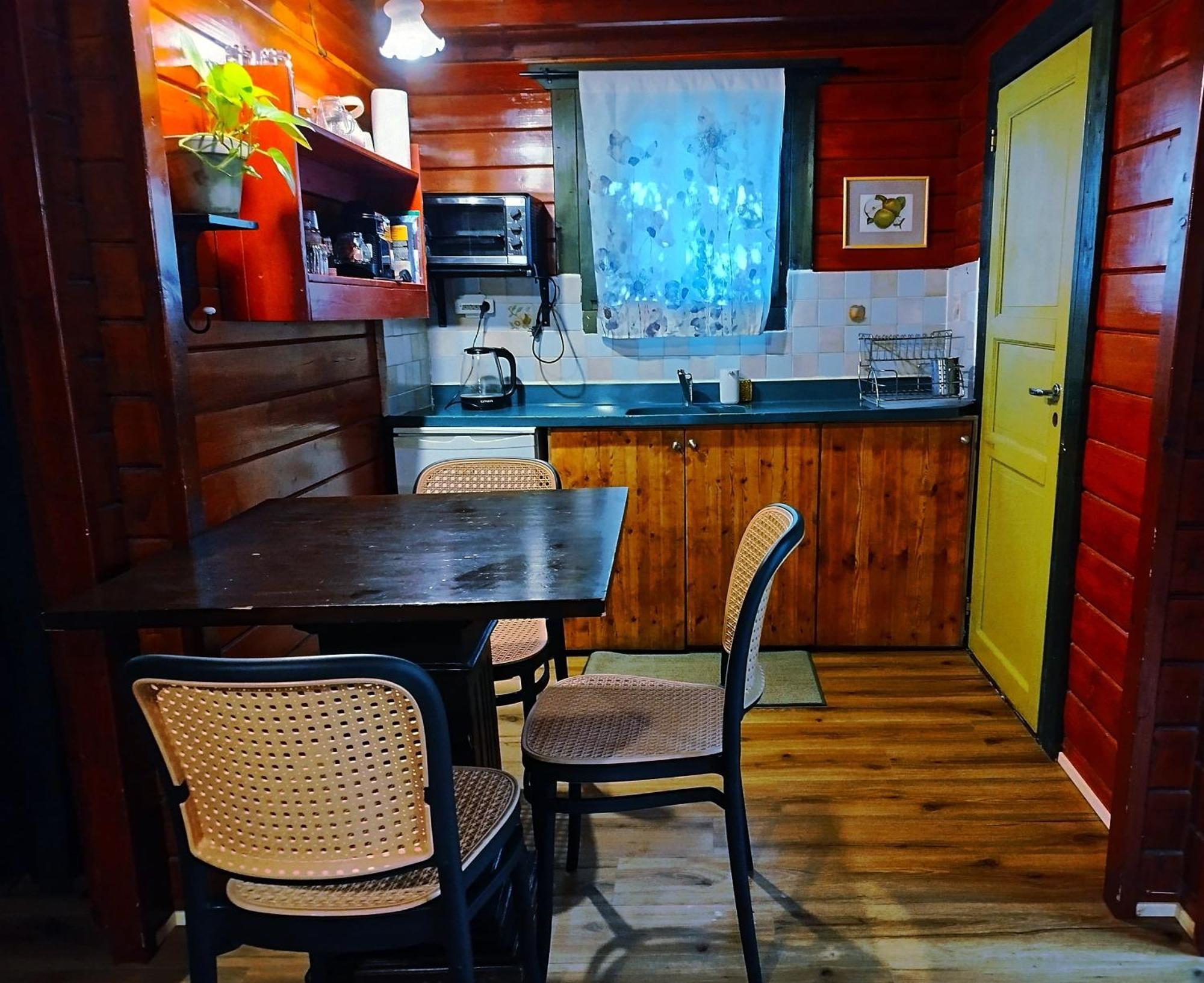 Family Cabin Menaẖemya Exterior foto